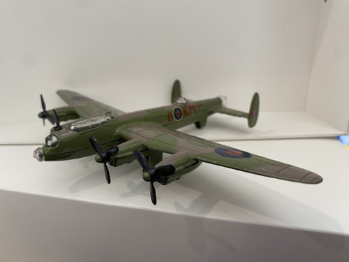 Die cast lancaster - lancaster, bomber