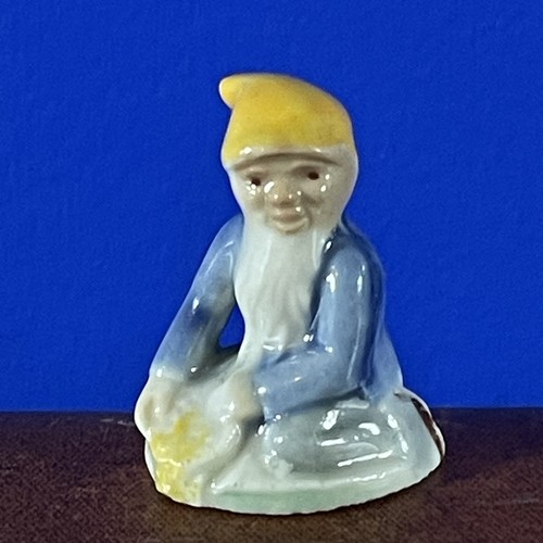 1960s wade lucky leprechaun - lucky,