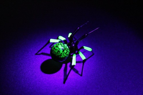 Uranium glass spider surprise - glass,