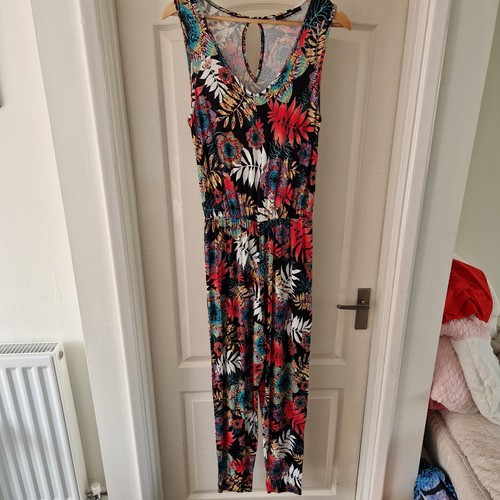 Size playsuit l28 - 12,