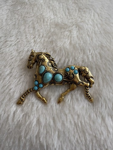 Horse brooch - horse,