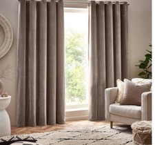 NEW, YARD Curtain Heavy