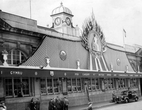 Cardiff central railway - cardiff,
