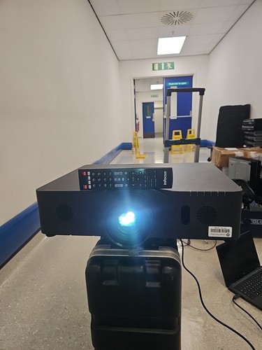 Infocus in5145 large venue lcd - infocus,