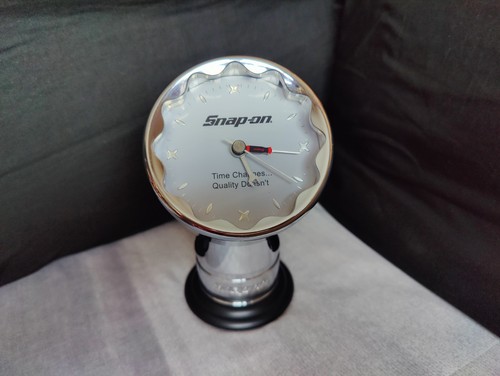 Vintage snap desk clock - snap-on,