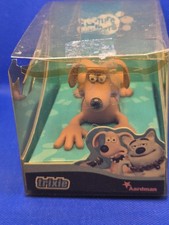 CREATURE COMFORTS 2004 -