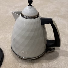 De'Longhi Brillante KBJ3001W