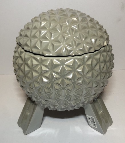 Disney park epcot spaceship - epcot,