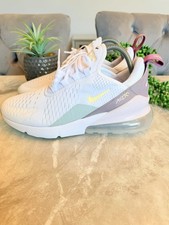 Nike Air Max 270 Essential