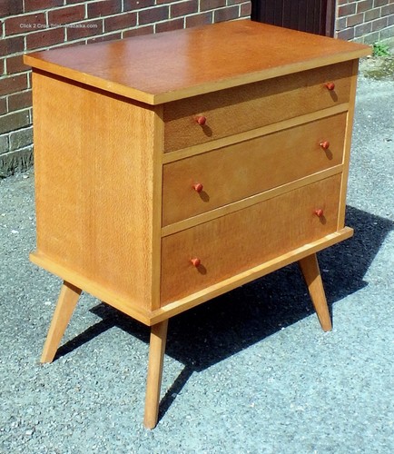Art deco bedroom - art, chest