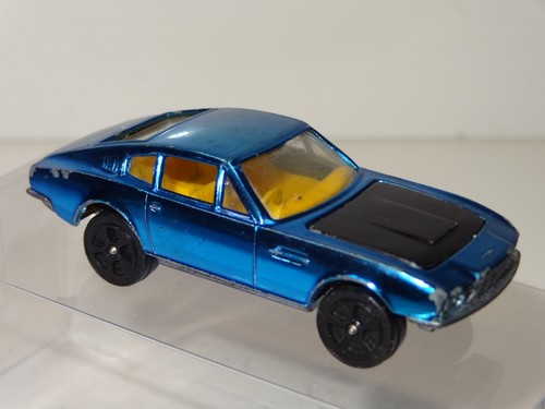 Corgi rockets aston martin - corgi,