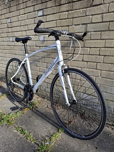 Specialized sirrus sport - specialized, bike