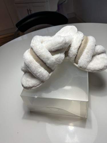Ladies slippers worn once - slippers,