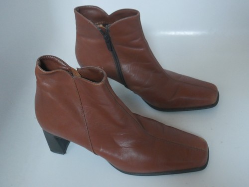 Brown schuh boots size 5 - schuh,