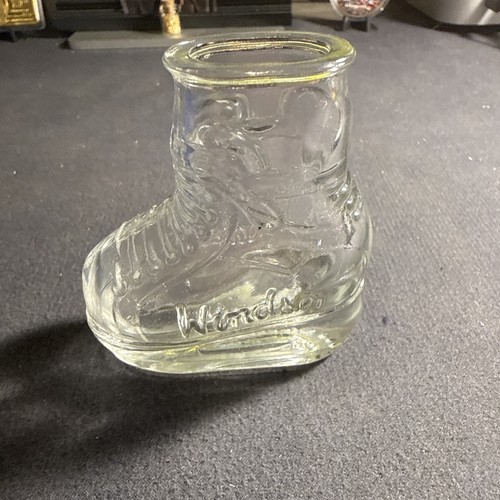 Windsor glass skate boot shot - glass,