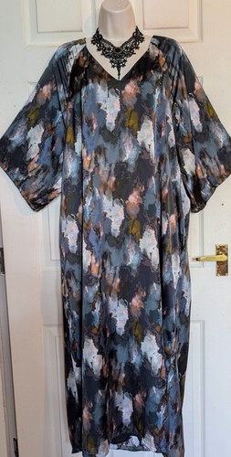 Bnwt silky feel retro 70s - silky,