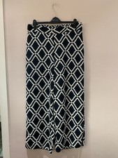Floaty Wide leg Geometric
