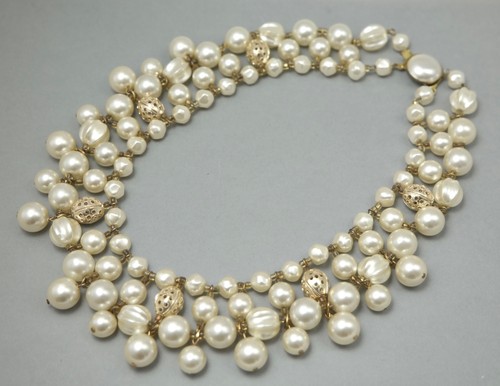 Vintage 1950s 1960s - , cream