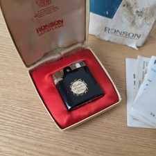 Vintage Ronson Varaflame Ladies Lighter.