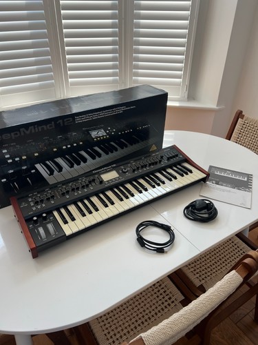 Behringer deepmind analog - behringer,
