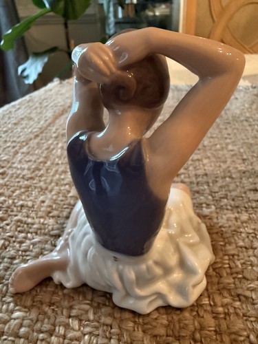 Royal copenhagen girl - royal,