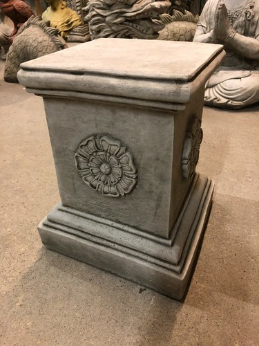 Solid square stone plinth - square,