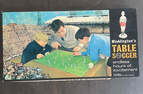 Waddingtons table top - soccer, /