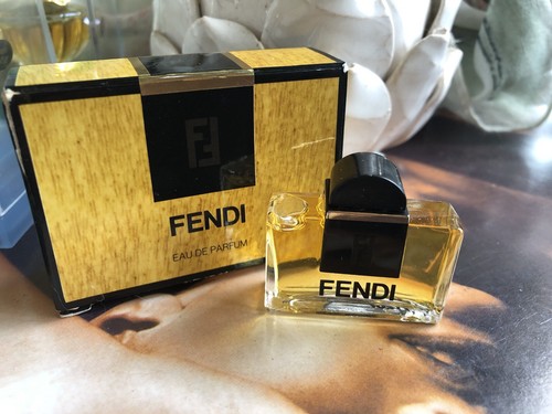 Fendi vintage - by,