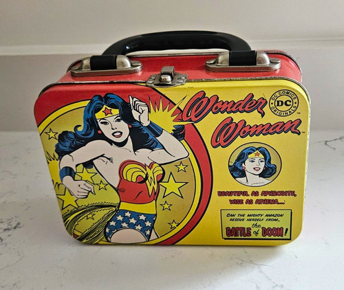 Half moon bay wonder woman - bay,