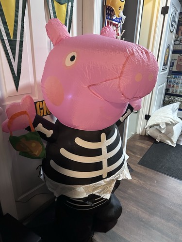 Peppa pig halloween - peppa, skeieton