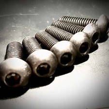 UNC 5/16" Socket Screw Button