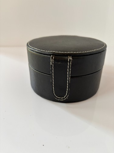 Small round travel jewelry - small,