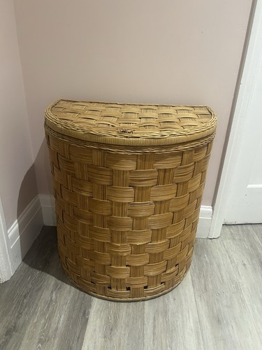 Vintage brown wicker - brown, woven