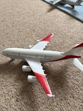 Red and white model - red,