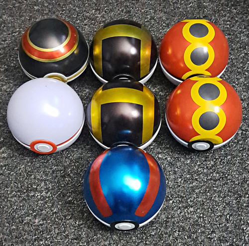 Poké ball style toy - set, 7