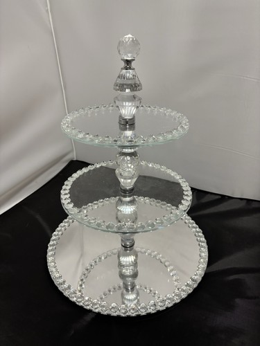 Mirrored tier make stand - mirrored, up
