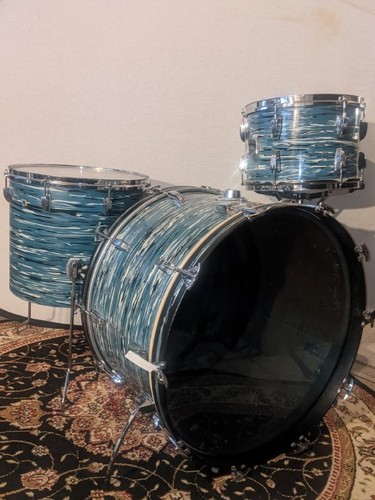 1970 blue olive badge ludwig - 1970's,