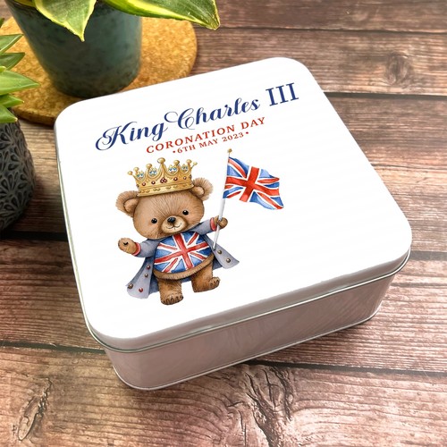 Square crown teddy bear - square,