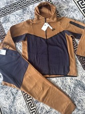 nike tech fleece tracksuit xl