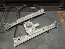 RENAULT CLIO MK3 05-12 3 DOOR PASSENGER SIDE FRONT ELECTRIC WINDOW MOTOR & REG