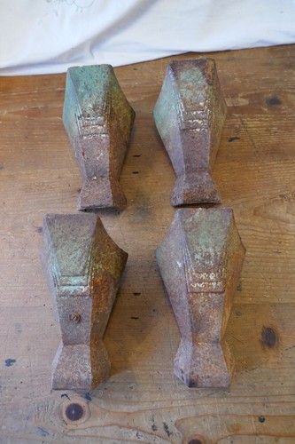 Four cast iron bath - bath, legs