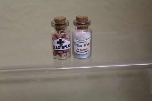 Dolls house 2 pharmacy - , =