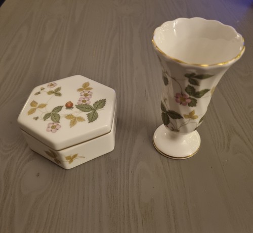 Wedgwood wild strawberry - wedgwood,