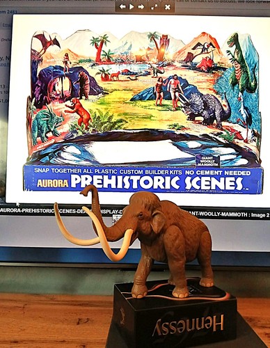 Aurora woolly mammoth model - woolly,