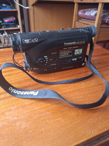 Panasonic r33 slim palmcorder - slim,