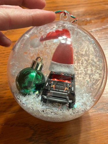 Hot wheels christmas - hot,