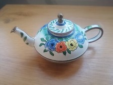 Charlotte Di Vita - Wemyss Wear - Historical Teapot