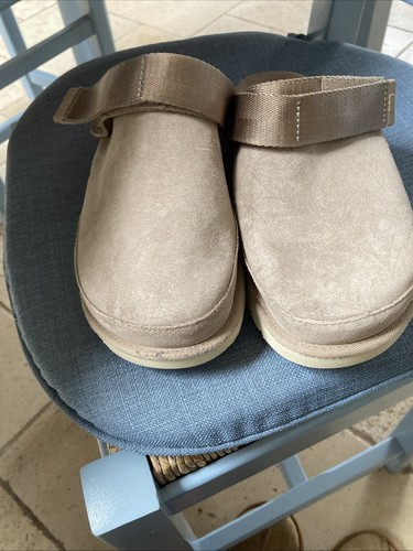 Ugg women clogs size 6 - women’s,