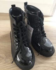 GIRLS BLACK PATENT ANKLE BOOTS WITH GLITTER. SIZE 12 (31) BNWT. FROM GEORGE ASDA