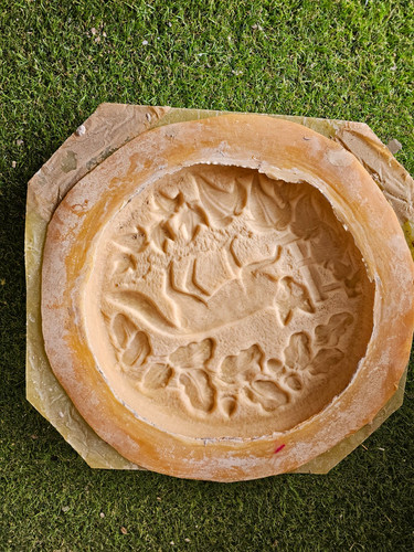 Rubber round relief - relief, deer